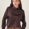 BLUSA CORTA SATIN CON COLLO ALTO - Dark Brown, TU