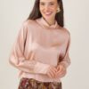 BLUSA CORTA SATIN CON COLLO ALTO - Rosa, TU