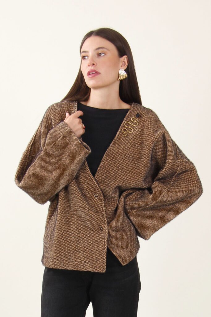 CAPPOTTO CON SPILLA DECORATIVA - Cammello, TU 