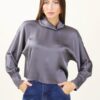 BLUSA CORTA SATIN CON COLLO ALTO - Piombo, TU