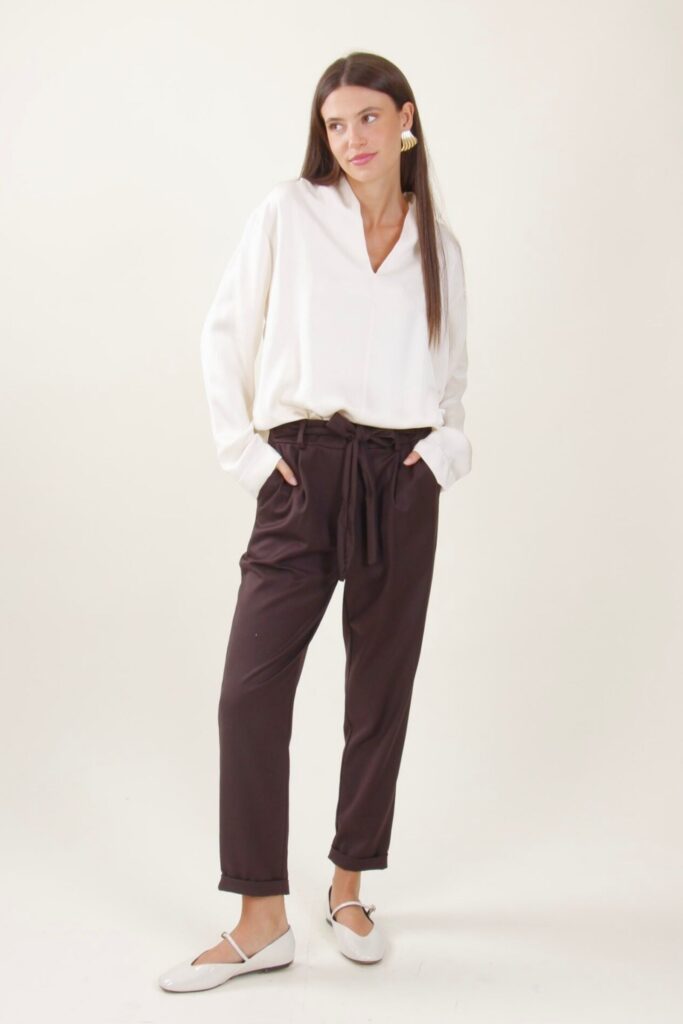 TROUSERS WITH BOW AT THE WAIST 