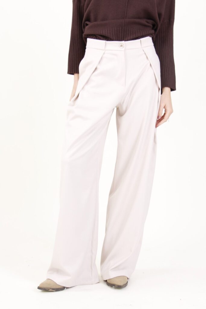 PALAZZO TROUSERS WITH PINCES 