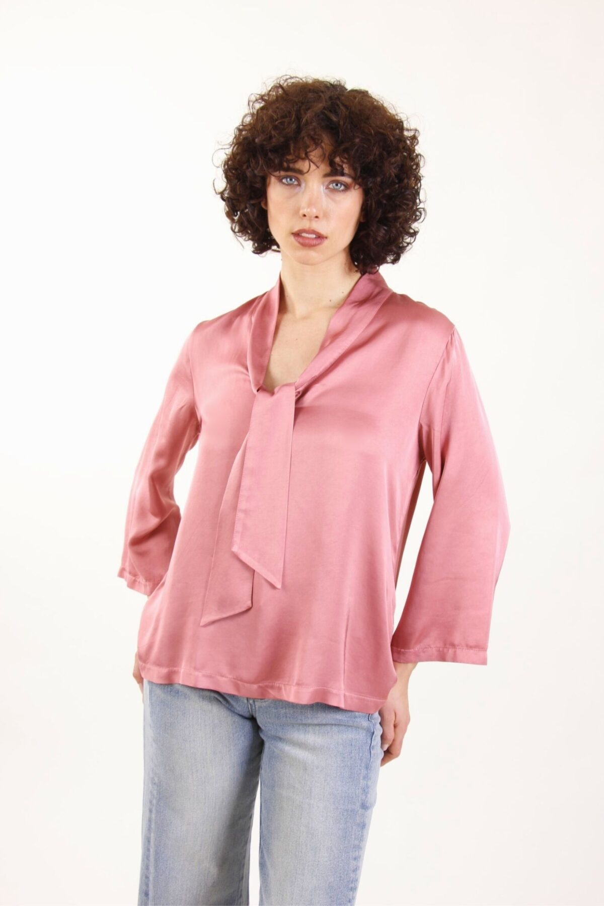 BLUSA SATIN CON COLLO A FUSCIACCA