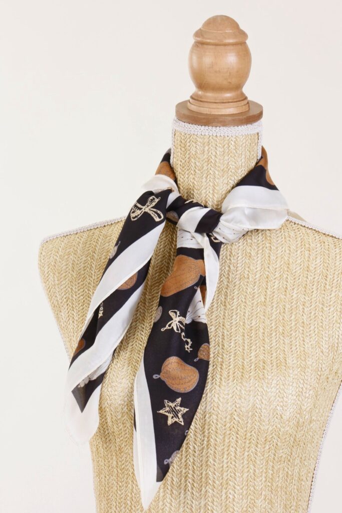 STAR PRINT SCARF 